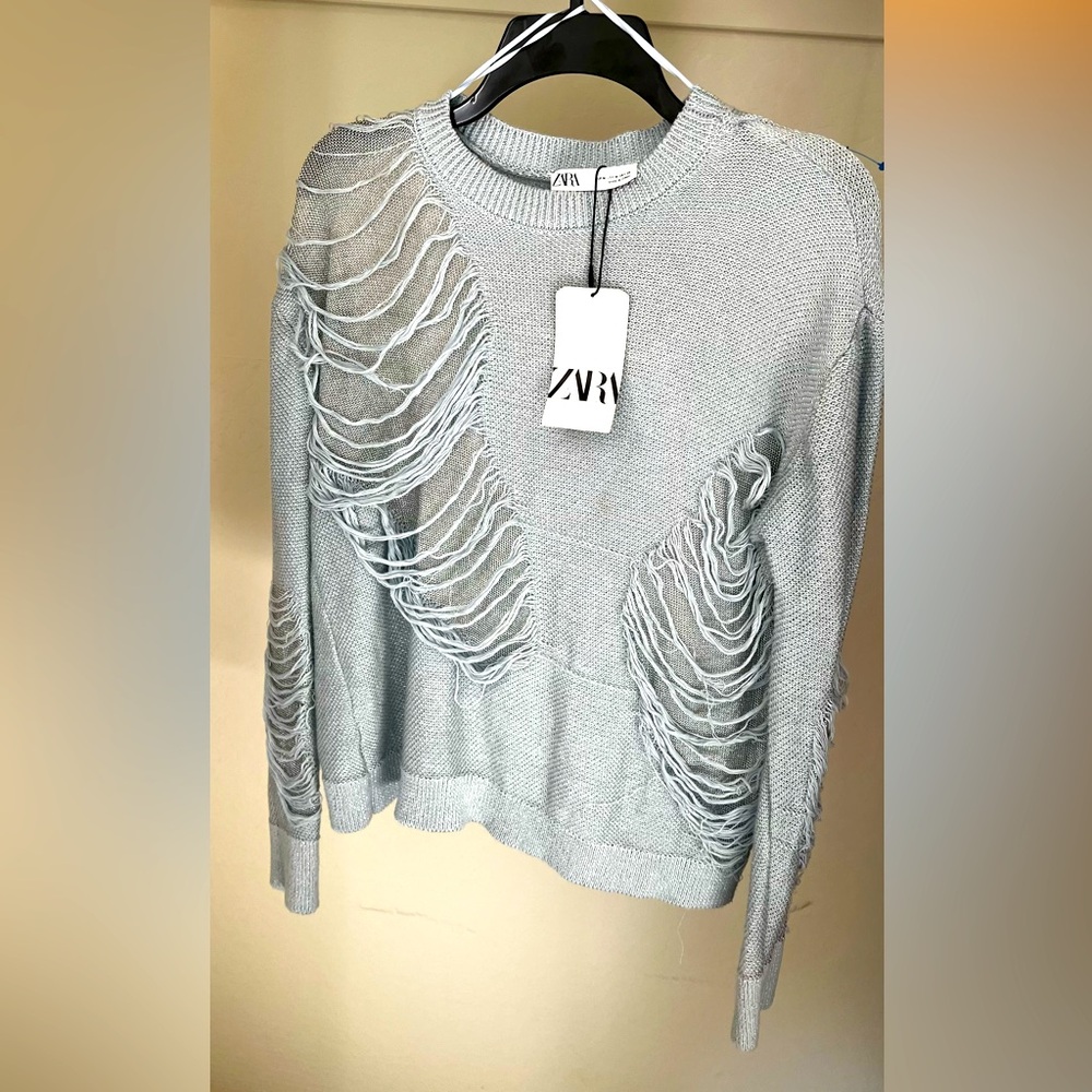 Zara Long sleeve Ripped